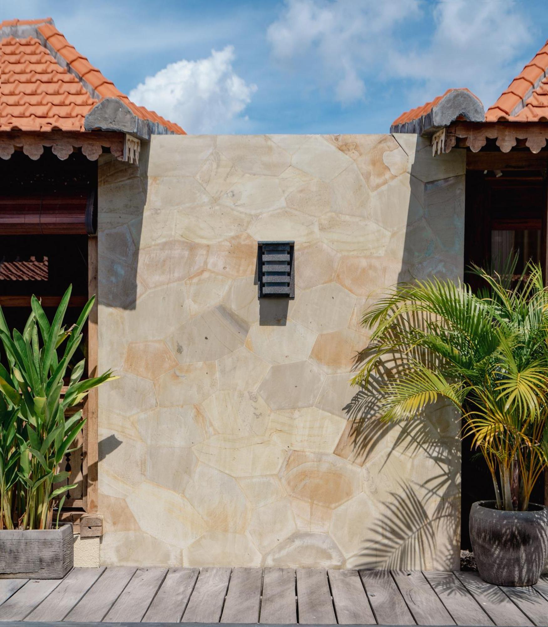 Bale Bali Batubelig By Arm Hospitality Apartment